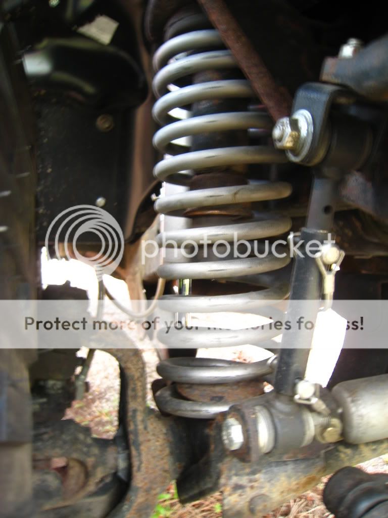 pics of RC 2.5 tj lift front springs installed?
